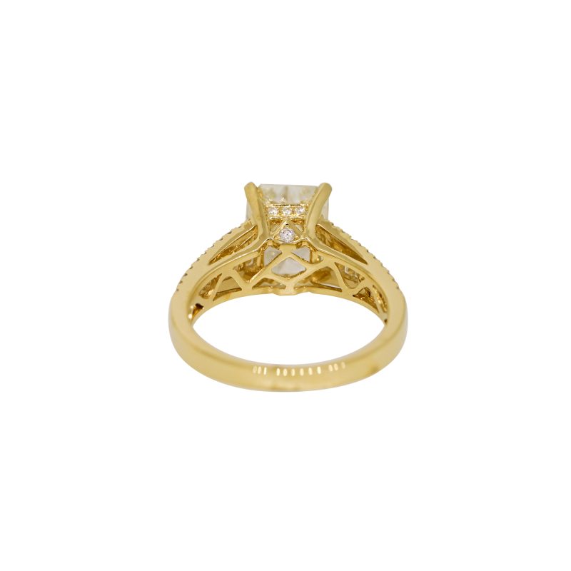 GIA 18k Yellow Gold Natural 3.01 Carat Radiant Cut Diamond Engagement Ring