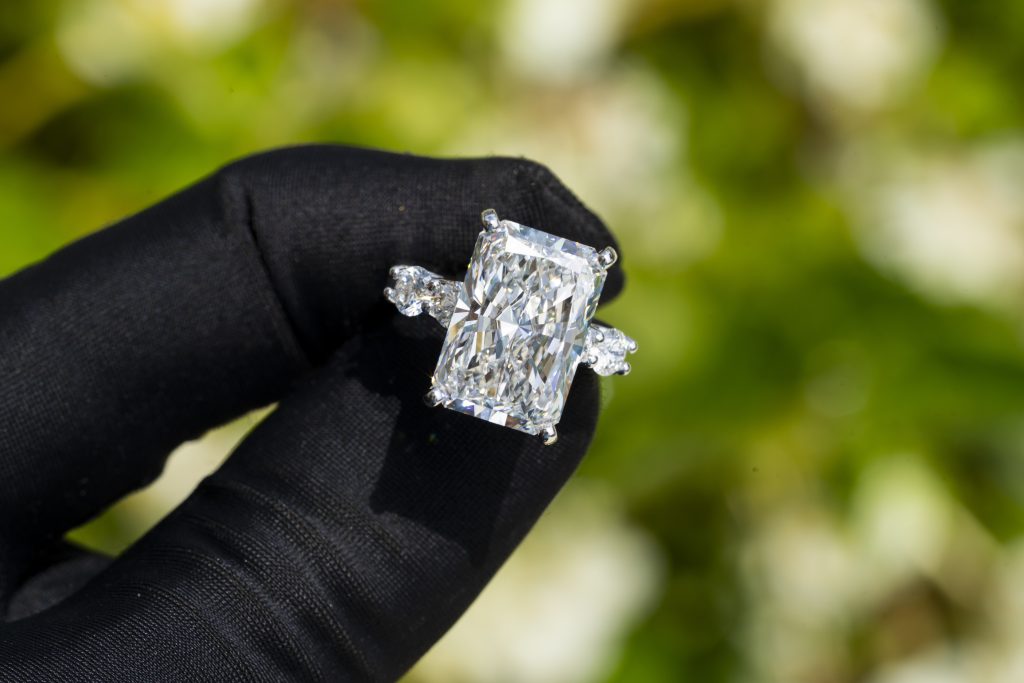 Sell Diamonds